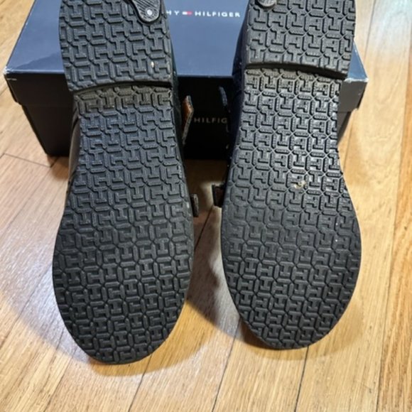 Tommy Hilfiger Women’s Black Leather Dilanee Buckled Oxford Size 9 - Picture 10 of 10